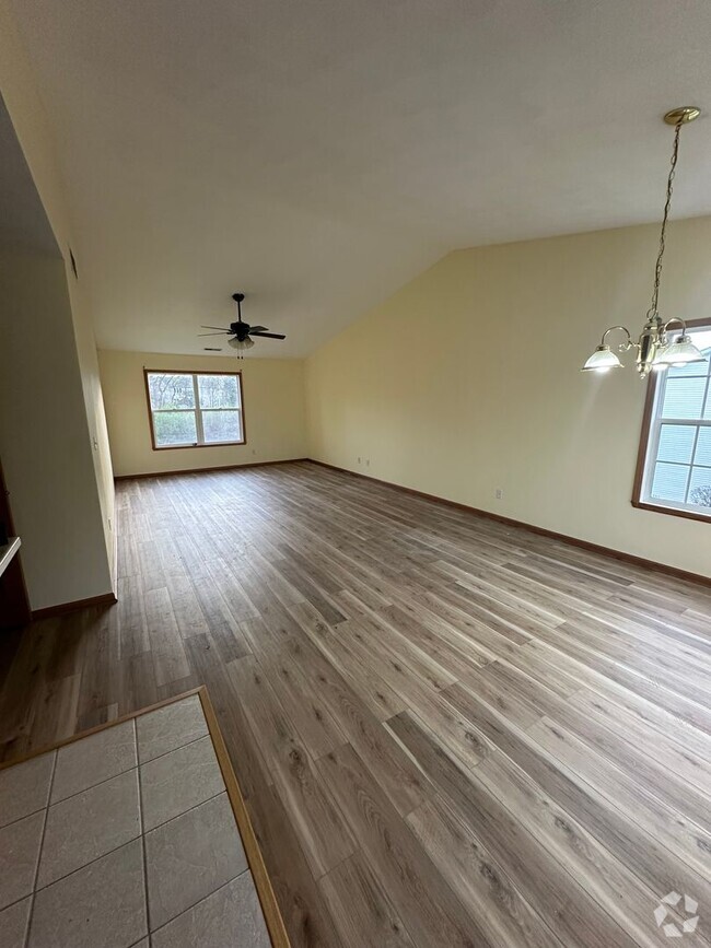 Building Photo - 10302 Metalmark Ln