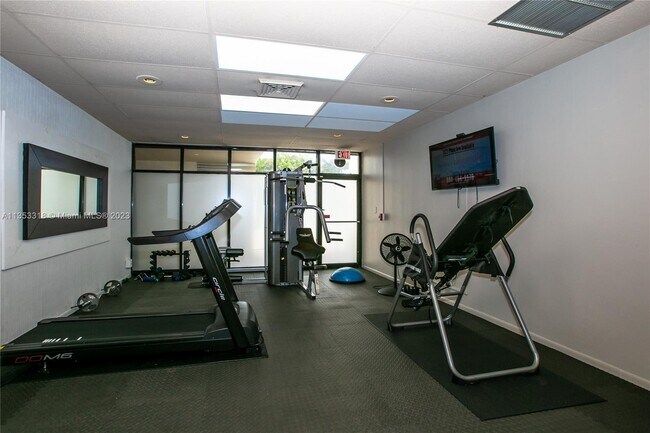 Building Photo - 2400 Presidential Way