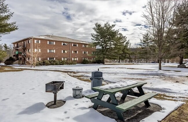Building Photo - 276 Codman Hill Rd
