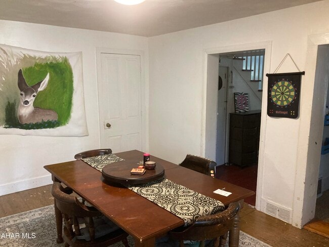 Building Photo - 3117 Main Rd