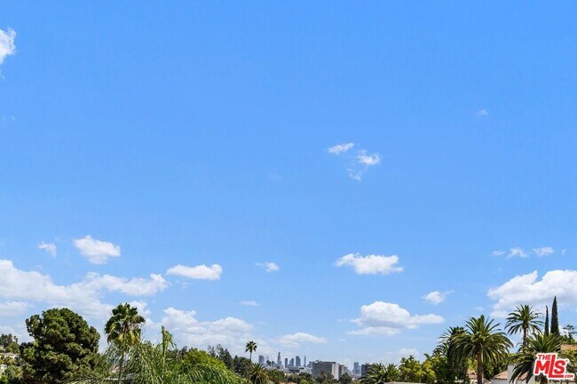 Building Photo - 2260 N Cahuenga Blvd