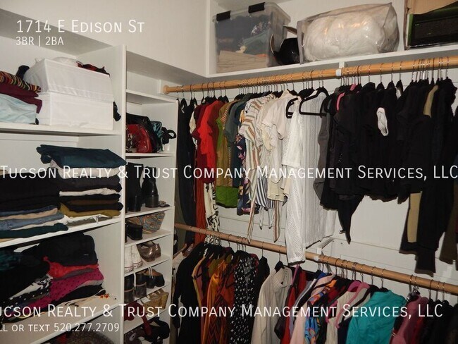 Building Photo - 1714 E Edison St