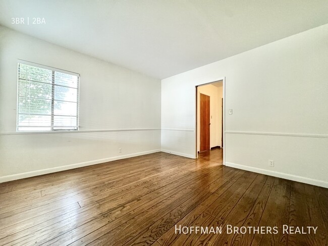 Building Photo - 6707 Blucher Ave