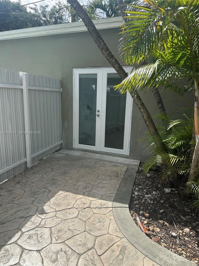 Building Photo - 11440 SW 47th St