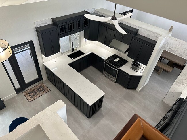 Building Photo - 4 Bedroom 3 Bathroom in Winter Haven