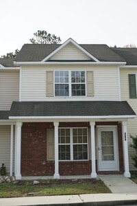 Building Photo - 2 Bedroom 2.5 Bathroom Townhome located in Marsh Oaks