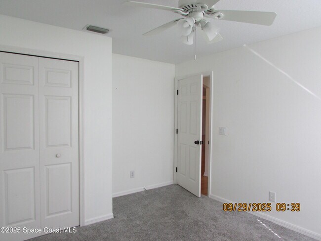 Building Photo - 2070 Tiburon Ln