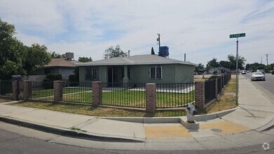 Building Photo - Coming Soon 3 Bd 1 Ba Home in East Bakersf...