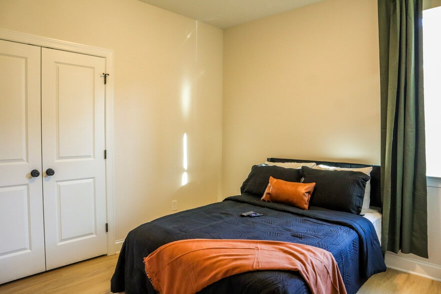 Building Photo - 4328 Woodwind St