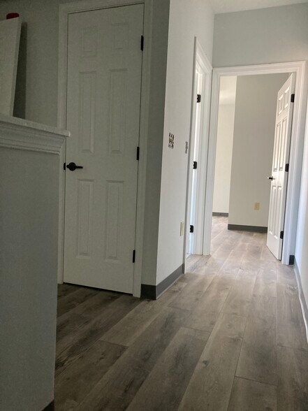 Building Photo - 2513 Frankford Ave