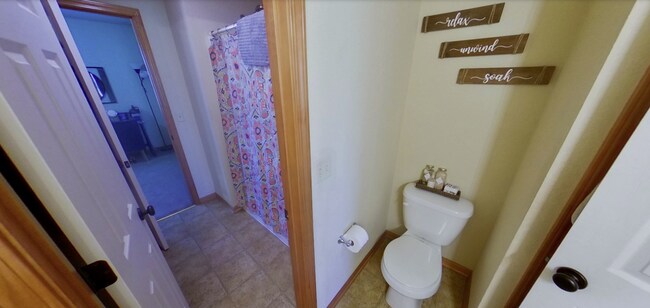 Building Photo - 3D Tour Available - Open Floor Plan + Miller Ranch Neighborhood + Community Pool + Lawn Care Prov...