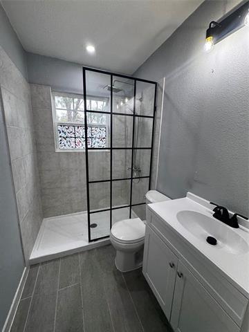 Building Photo - 3914 Shelley Blvd