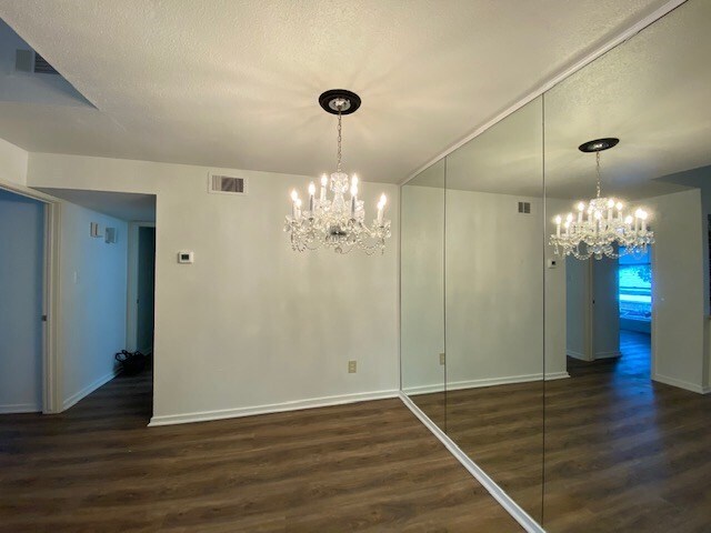 Building Photo - 1100 Augusta Dr