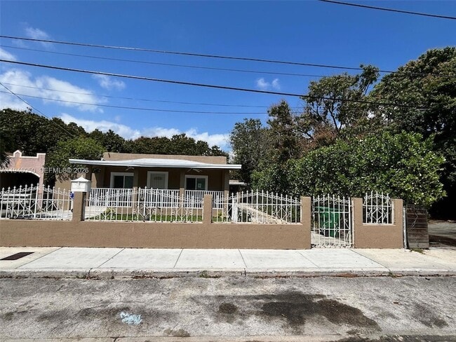 Building Photo - 261 NW 49th St