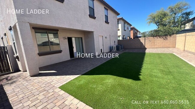 Building Photo - Beautiful 4-Bedroom Home in Gilbert with M...