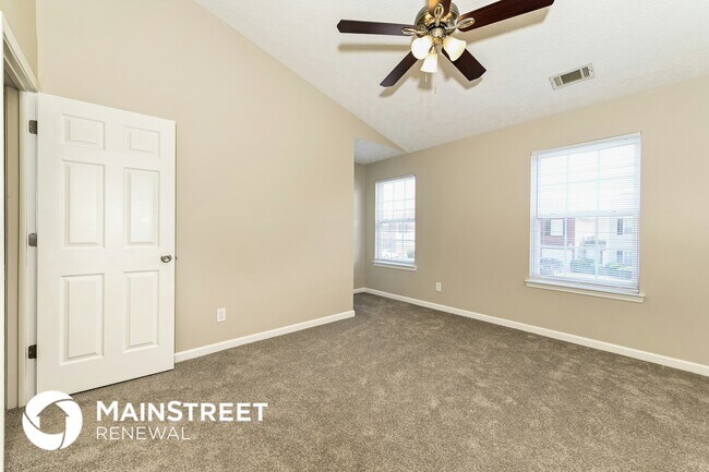 Building Photo - 340 Meadowridge Dr