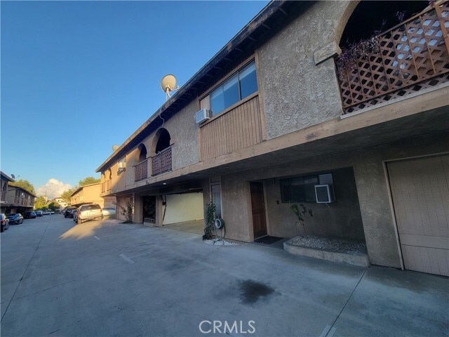 Building Photo - 15005 Indiana Ave