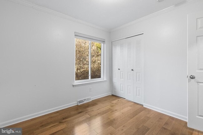 Building Photo - 106 Bernard Ct