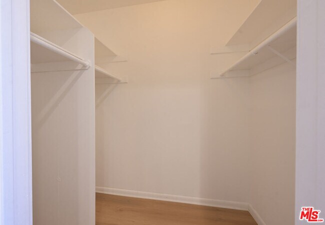 Building Photo - 234 S Gale Dr