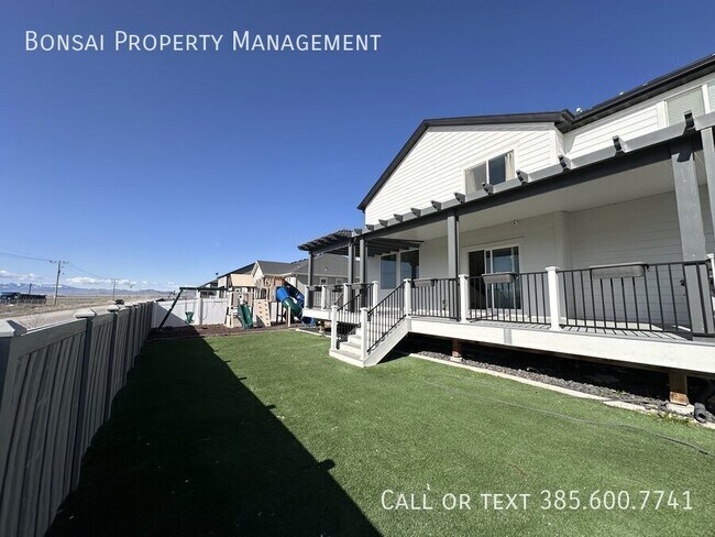 Building Photo - 4554 N Mt Ellen St