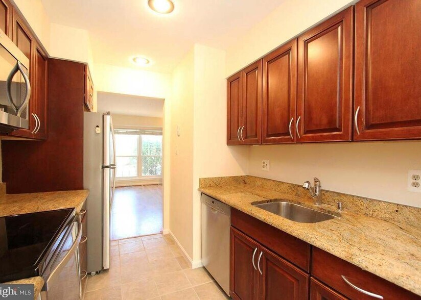 Building Photo - 1507 Ingram Terrace