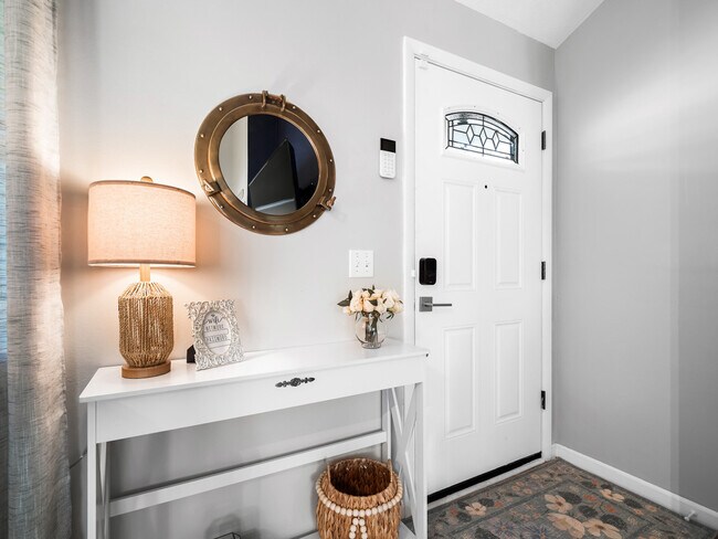 Building Photo - 126 Beachwood Ave