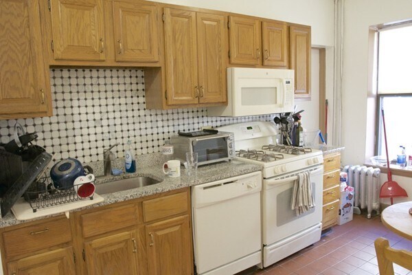 Building Photo - 447 Park Dr