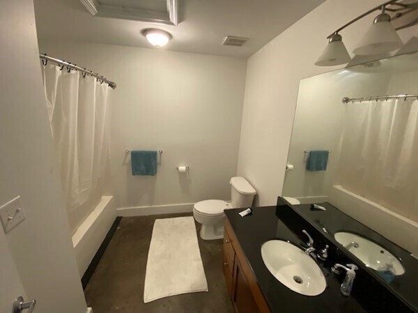 Building Photo - 21 Illinois St