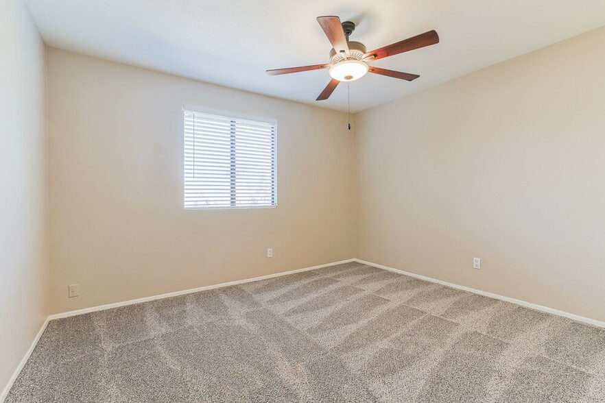 Building Photo - 728 W El Prado Rd