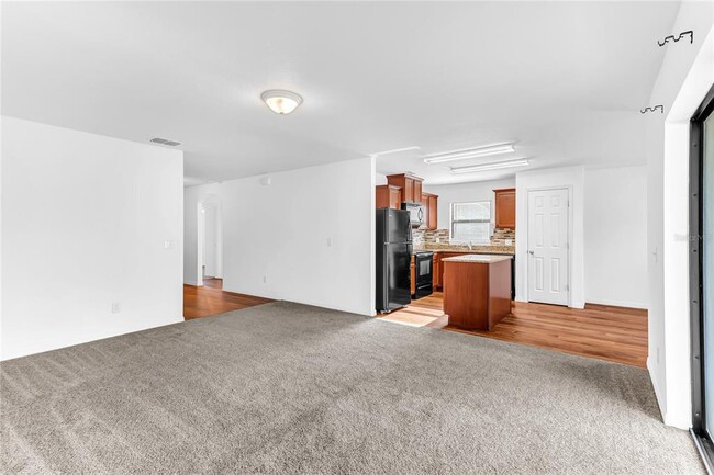 Building Photo - 661 Swallowtail Dr