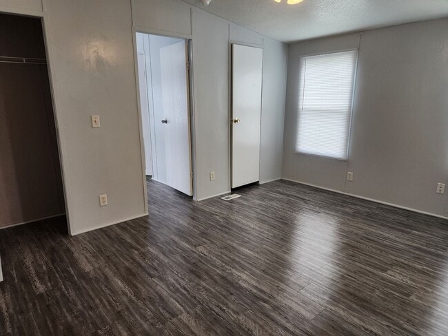 Building Photo - 1308 N Avenue J