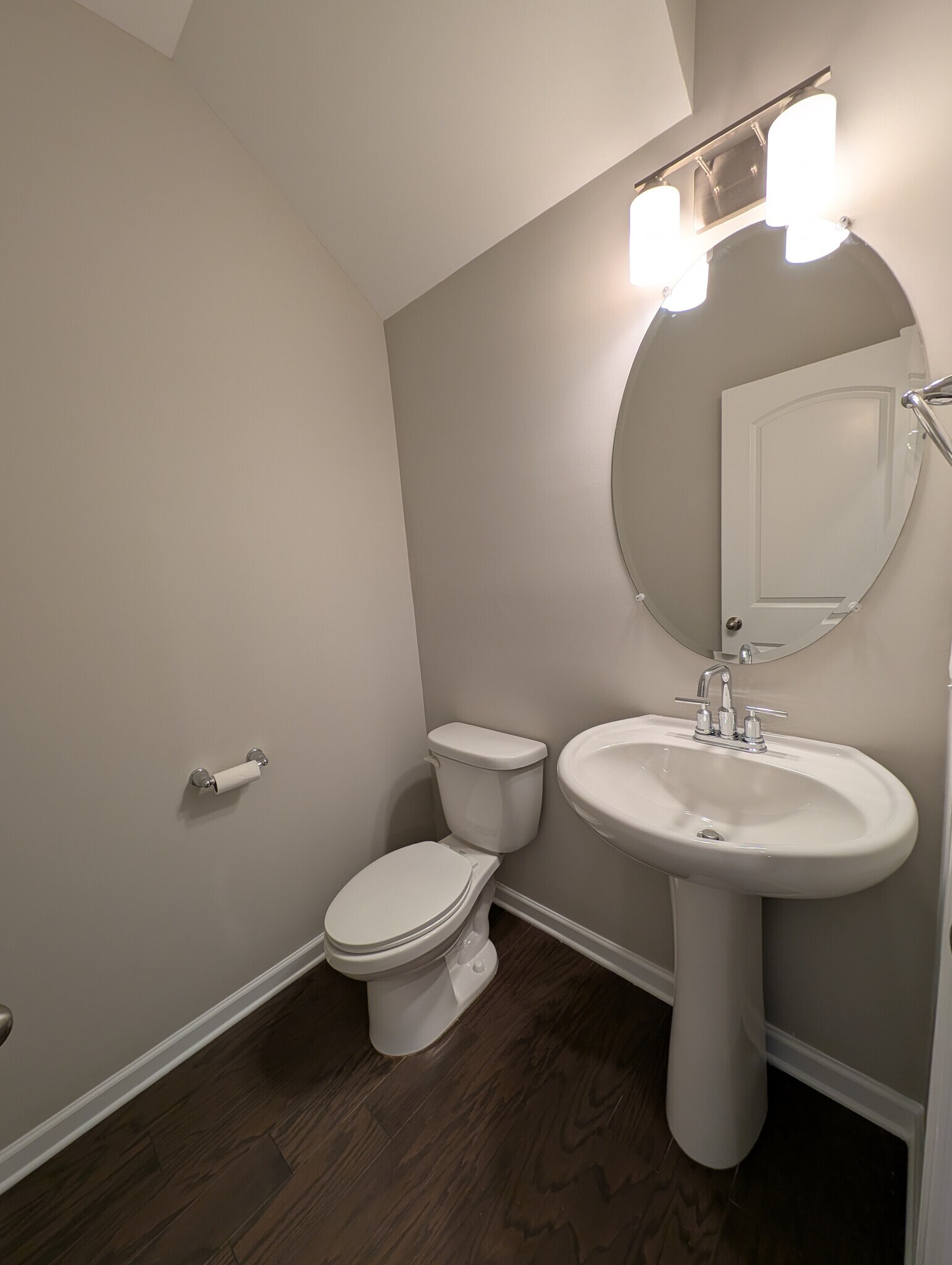 Building Photo - 204 Netherlands Blvd