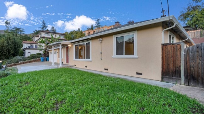 Building Photo - Lovely Home in San Jose near scenic Alum Rock! 2 Bedroom 2 Bath plus 1 Bed/1 Bath ADU