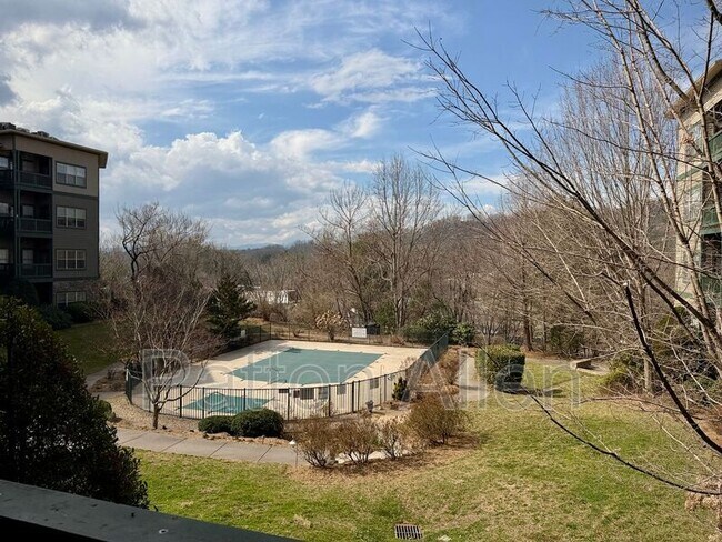 Building Photo - 9 Kenilworth