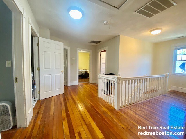 Building Photo - 24 Burton St