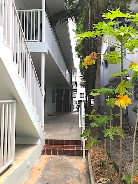 Building Photo - 835 Meridian Ave