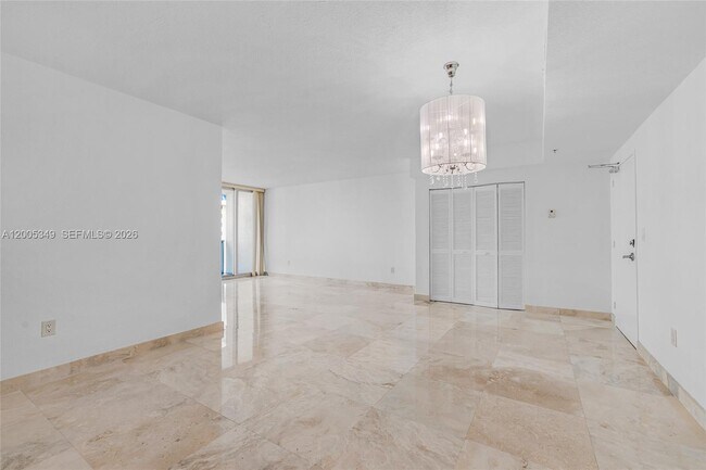 Building Photo - 7501 E Treasure Dr