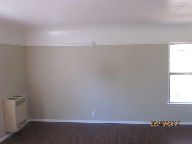 Interior Photo - 338
