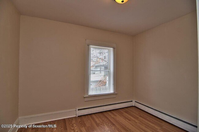 Building Photo - 1521 Pine St