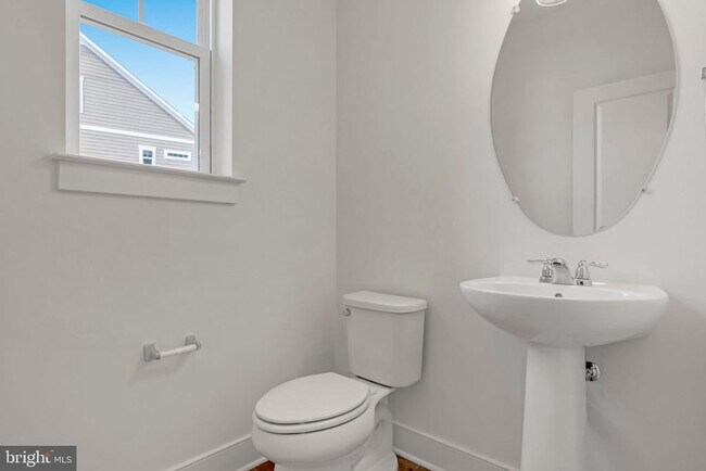 Building Photo - 1648 Sandpiper Bay Lp