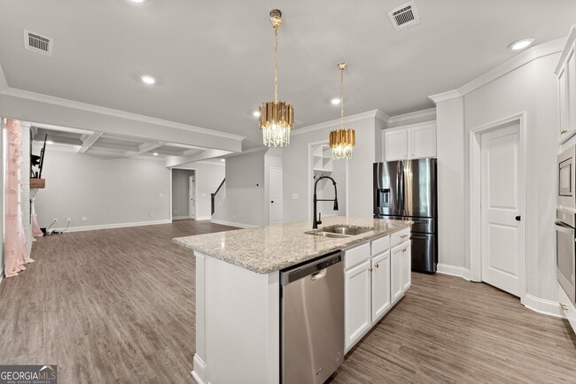 Building Photo - 4656 Silver Oak Dr SW