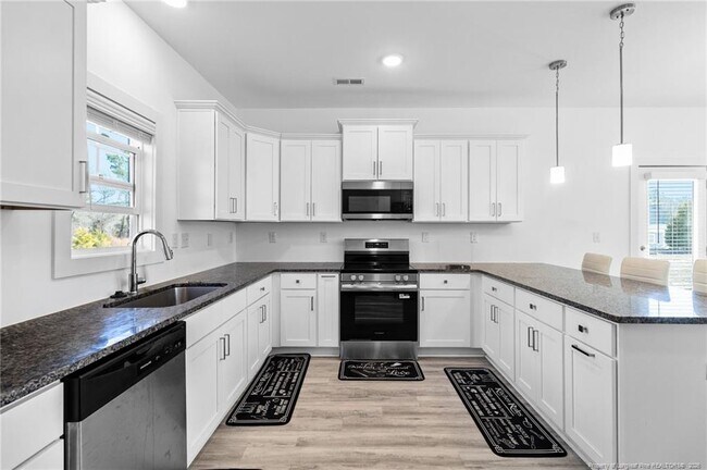 Building Photo - 198 Peeler Circle