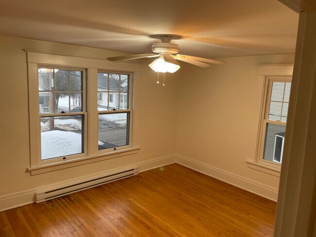 Front Bedroom - 6 Morrison Ave