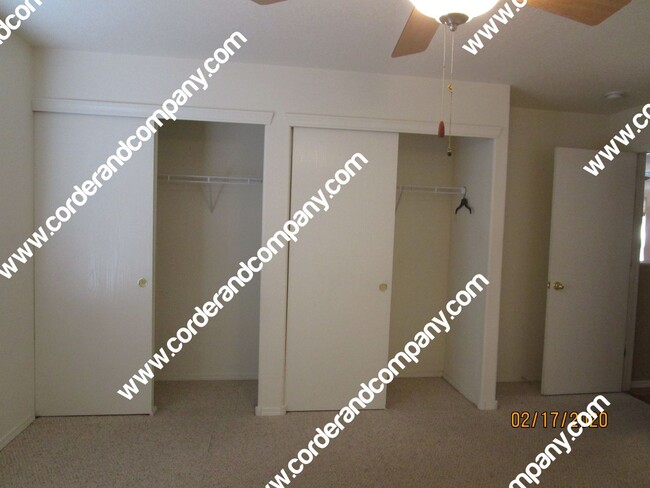 Building Photo - Beautiful 2 Bedroom, 2 Bathroom, 2 Car Gar...