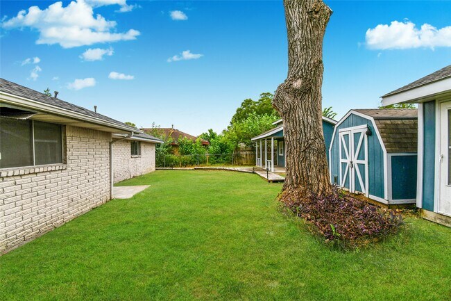 Building Photo - 7210 Lumber Jack Dr