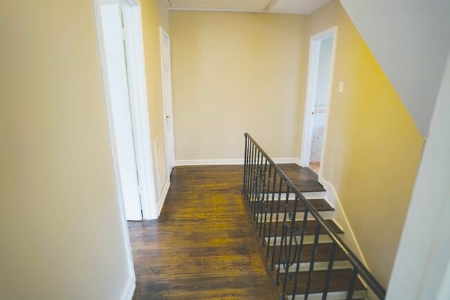 Building Photo - 3309 Lawrence St