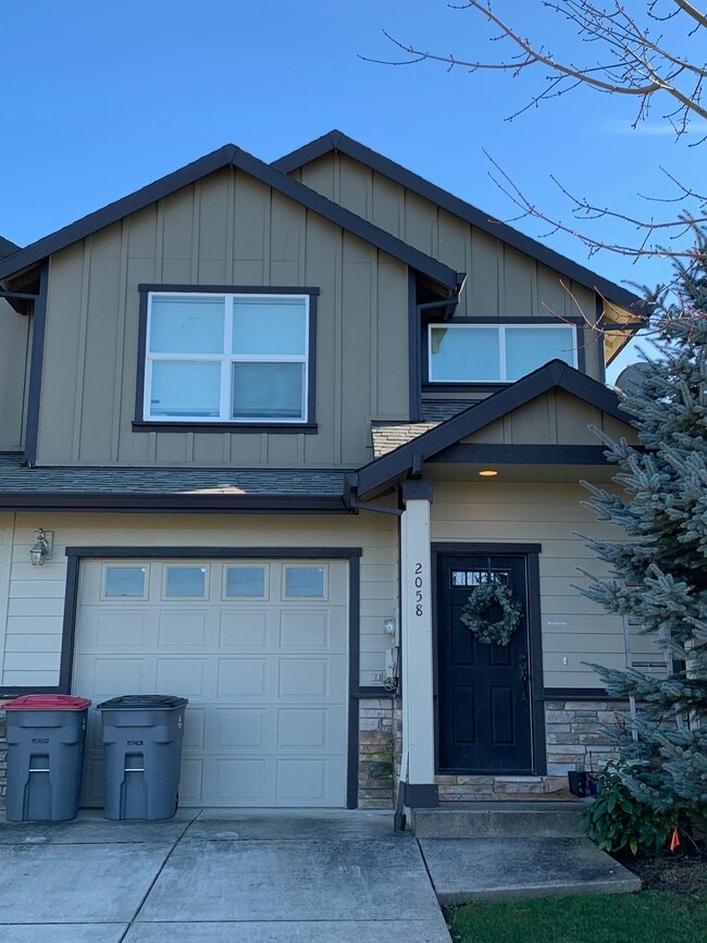 Building Photo - 2062 NW Kale Way