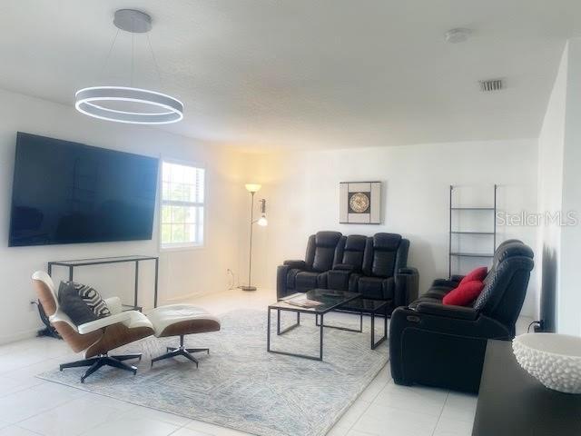 Building Photo - 136 Pompano Dr SE