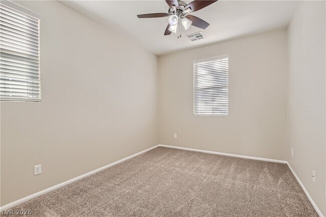 Building Photo - 974 Spiracle Ave