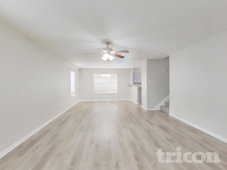 Building Photo - 3703 Bent Springs Ln